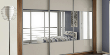 The many ways a mirrored wardrobe can enhance your room