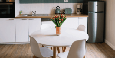 Looking to add a dining area to your fitted kitchen