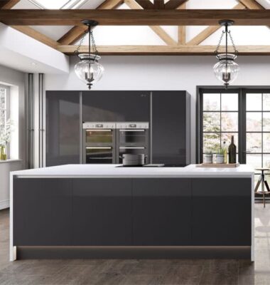 Choosing the right colour scheme for your fitted kitchen