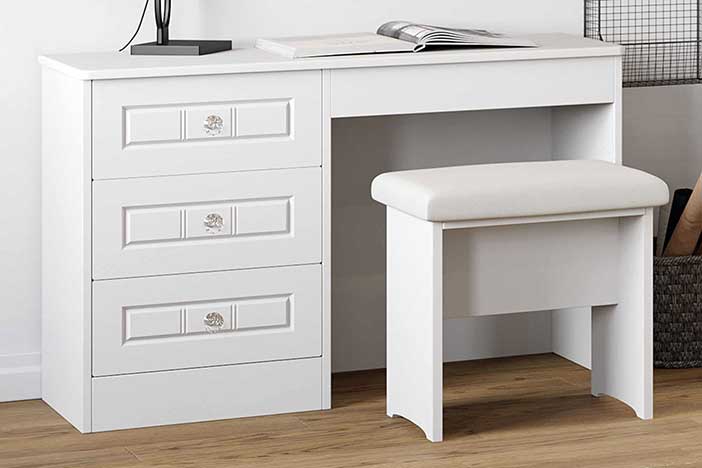 1350 Newport Bedroom